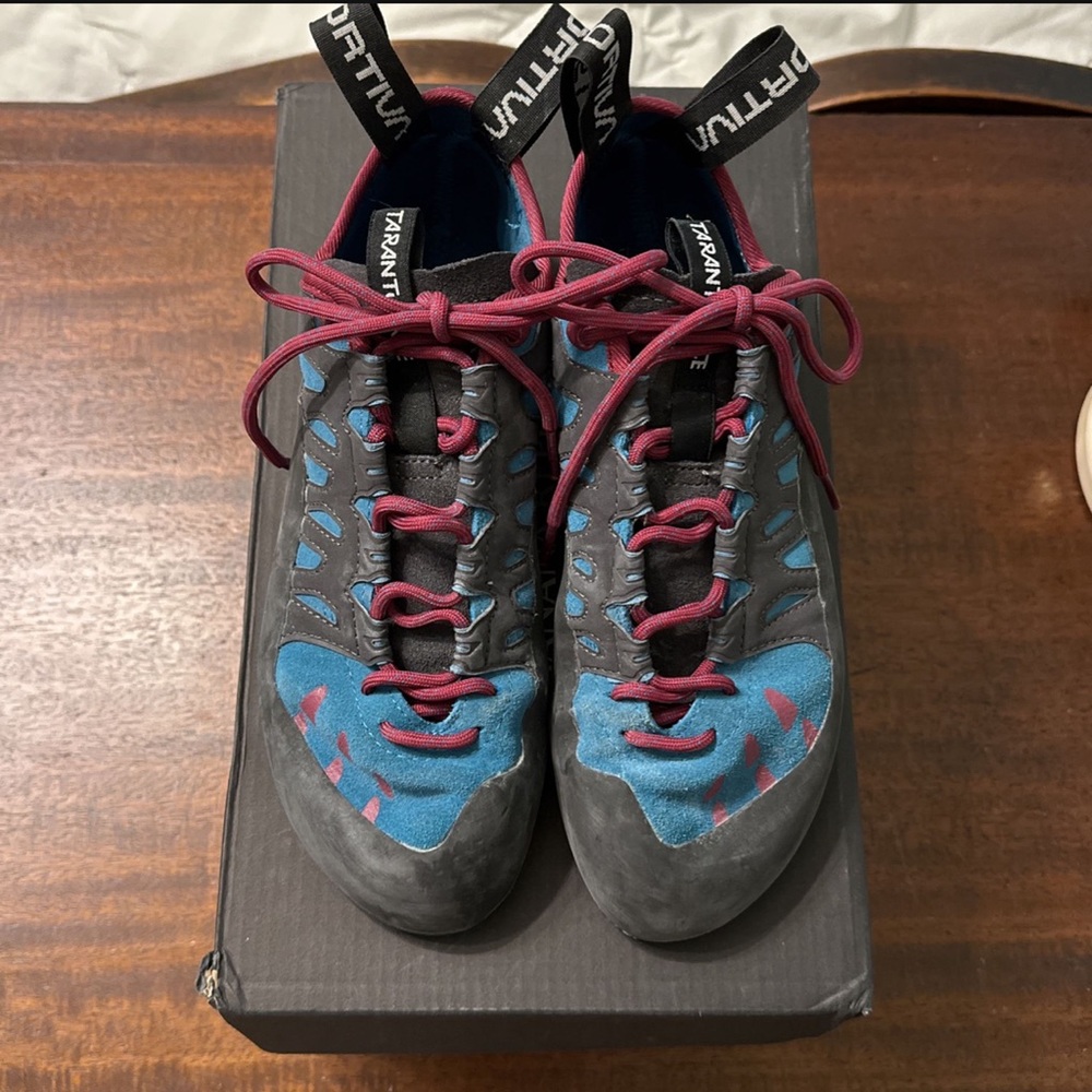 La Sportiva Tarantulace Climbing shoes